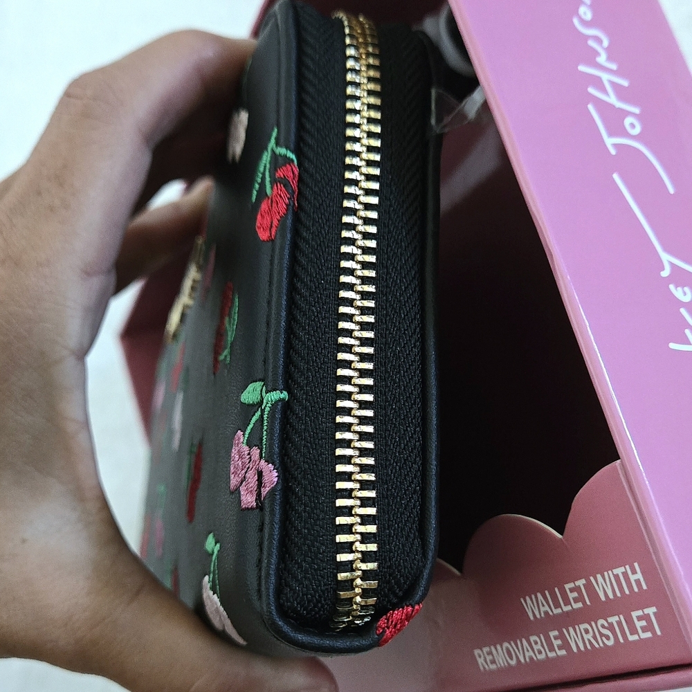 Betsey Johnson Embroidered🪡 Cherries🍒 Zip Around Wristlet - NIB - Picture 6 of 16